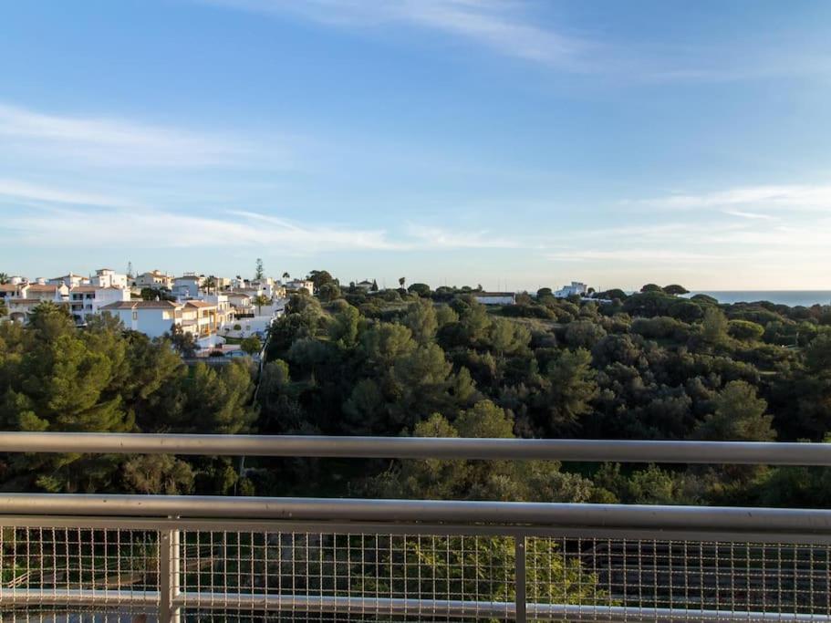 Central Apartment - Pool And Sea View & Albufeira Center Kültér fotó