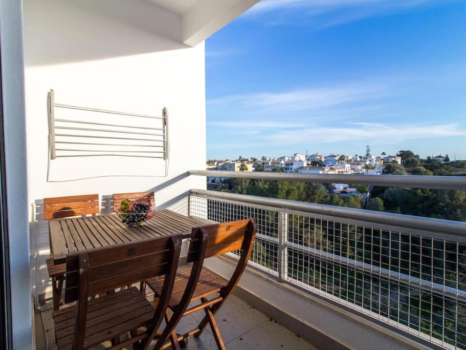 Central Apartment - Pool And Sea View & Albufeira Center Kültér fotó