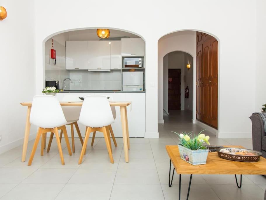 Central Apartment - Pool And Sea View & Albufeira Center Kültér fotó