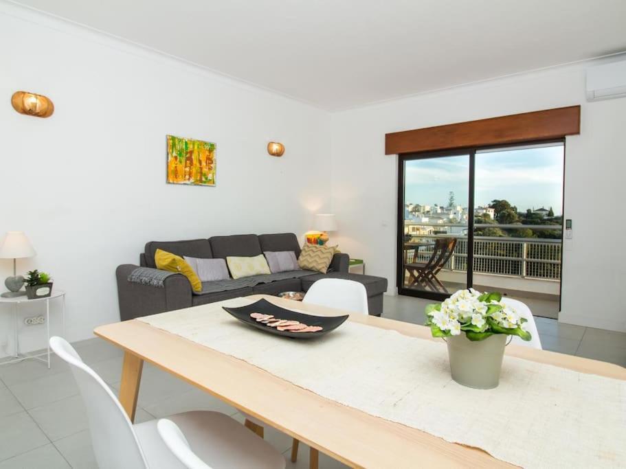 Central Apartment - Pool And Sea View & Albufeira Center Kültér fotó